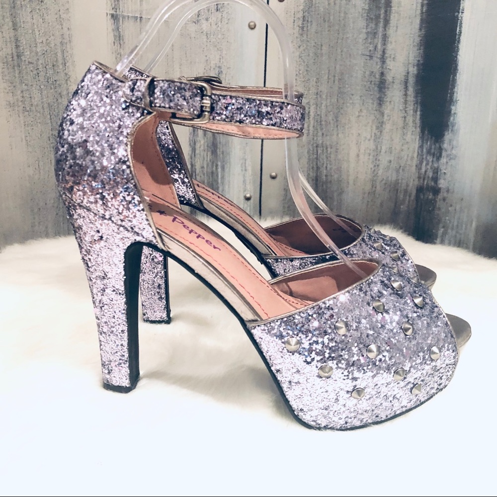 Silver Glitter With Gold Studs Platform Heels Sz 9